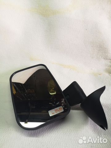 Зеркало заднего вида