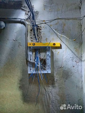 Электромонтажник