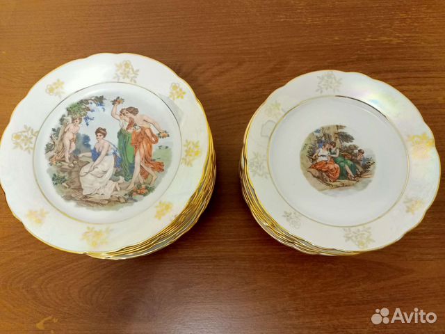 Тарелки от сервиза 