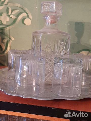 Наборы: графины, штофы со стаканами