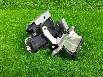 Замок багажника Mazda Mazda3 BL lfvd 2010