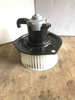 Мотор печки Mitsubishi Fuso