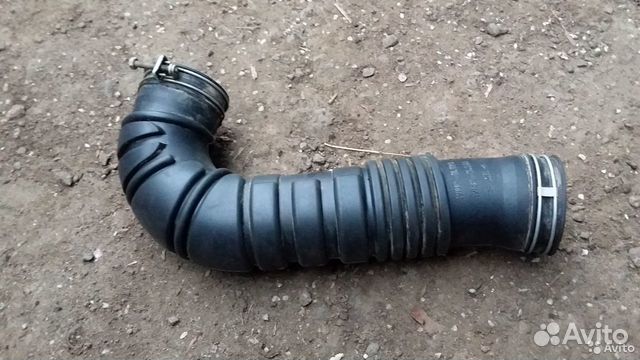 Патрубок воздушного фильтра Toyota Hilux Fortuner