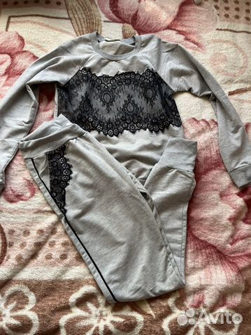 Спортивный костюм женский