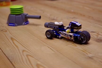 Lego Storming Enforcer 8221