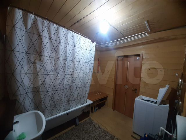 Коттедж 196 м² на участке 10 сот.