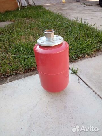 Расширительный бачок для отопительной системы