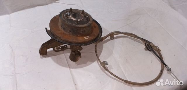 Поворотный кулак задний R Toyota camry v40