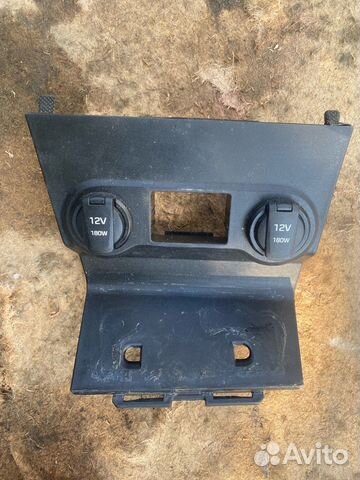 Блок прикуривателей Hyundai Solaris 2