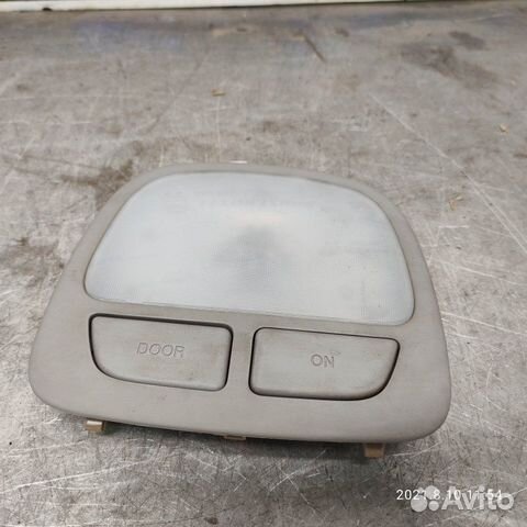 Плафон салонный задний Hyundai Santa Fe 2 D4HB