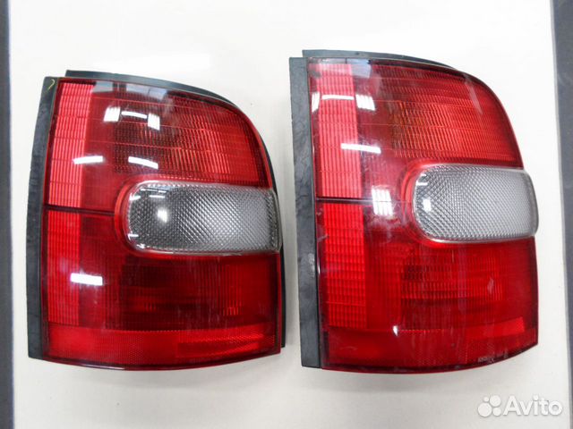 Стоп-сигнал Nissan March,L