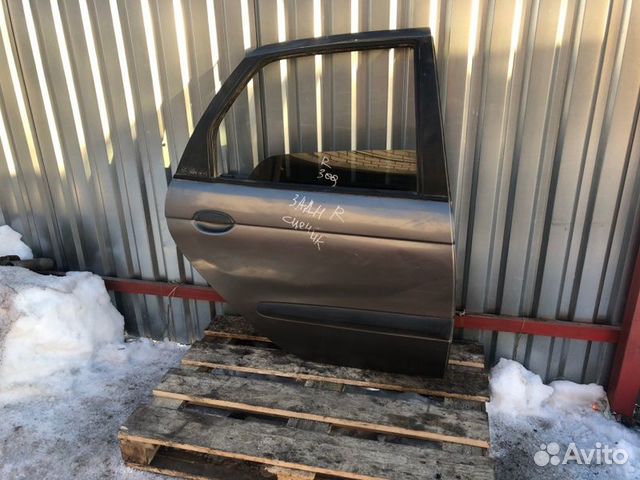 Дверь задняя правая Renault Scenic RX4