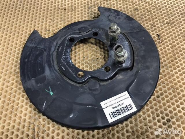 Щит опорный задний левый Nissan Teana (J31) 2005