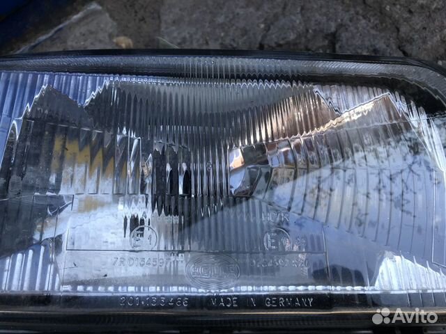 Блок фара R VW passat 88-92 г. выпуска 357 941 018