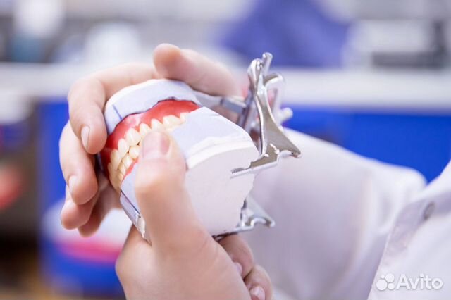 Зубные протезы. Ремонт и изготовление новых