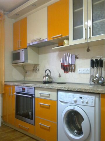 2-к. квартира, 52 м², 4/16 эт.