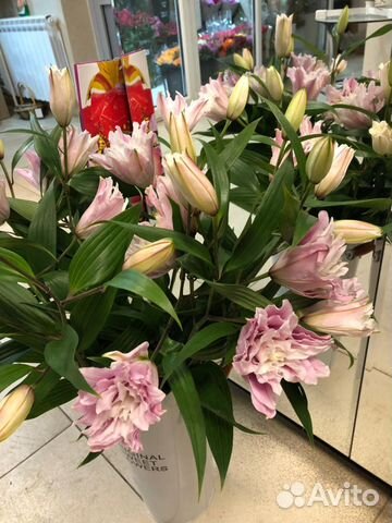 Пионовидные Лилии. Разные цвета Доставка по Казани