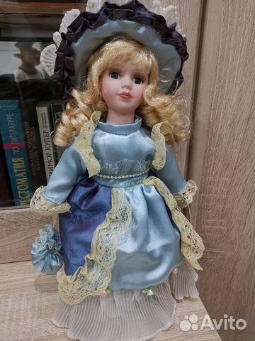 Коллекционная фарфоровая кукла Кристина