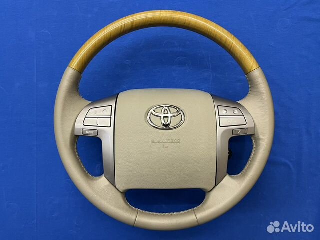 Оригинальный руль под дерево Toyota Noah Voxy Isis