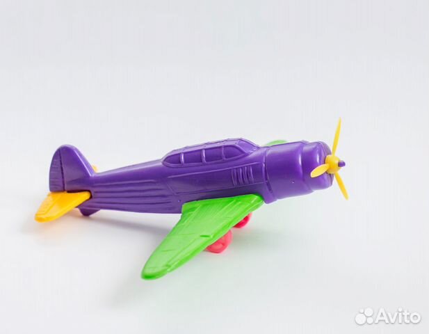 Игрушечный самолетик пластмассовый