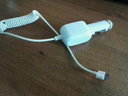 Автомобильная зарядка для iPhone 3/4/4s