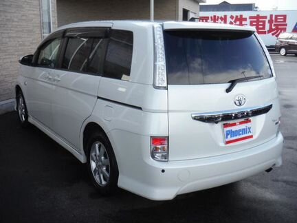 Toyota Isis 1.8 CVT, 2016, 50 000 км