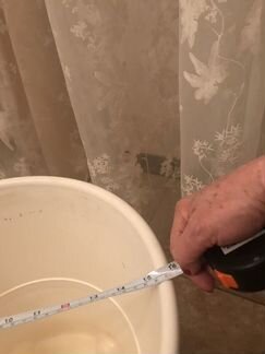 Кашпо большое на колесиках и автополивом