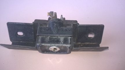 Замок крышки багажника б/у Фольксваген Джетта-2