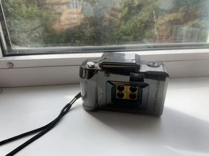 Компактный фотоаппарат