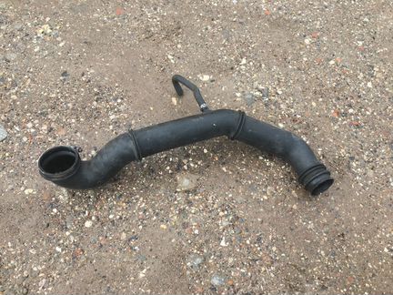 Патрубок интеркулера (30645292) Вольво XC90 S80