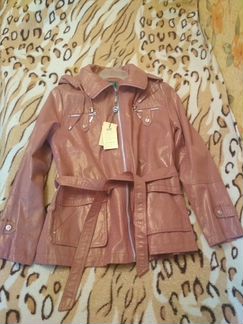 Ветровка женская