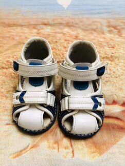 Детские сандали для мальчика на первый шаг