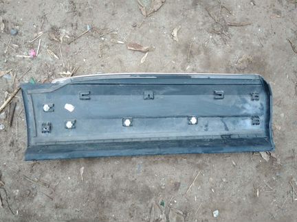 Молдинг двери зад лев Volkswagen Tiguan 5N0854949E