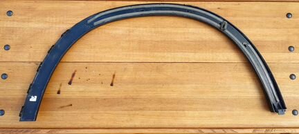 Накладка левого крыла зад Mercedes Benz GLA X156