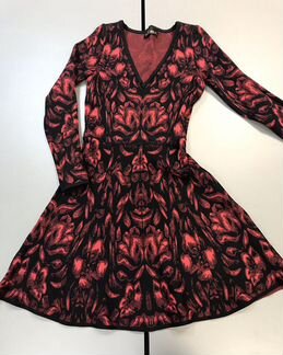 Яркое платье, Love Republic