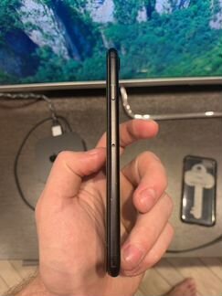 Телефон iPhone 7 black 128 gb