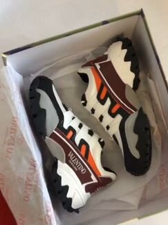 Женские кроссовки valentino