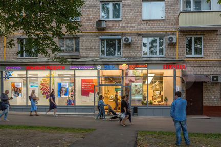 Арендный бизнес (магазин косметики и гастроном) у