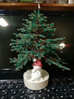Новогодний сувенир ёлочка из бисера