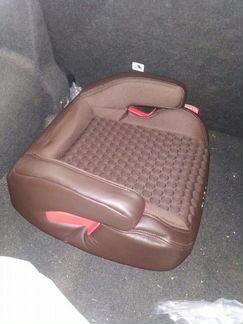 Новый. Бустер Isofix 15-36 кг (цвет шоколад)