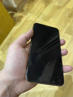 Телефон iPhone