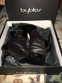 Лаковые полусапожки итальянские