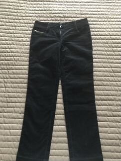 Джинсы чёрные dkny новые