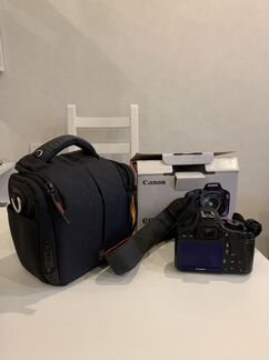 Зеркальный фотоаппарат canon 550d Kit