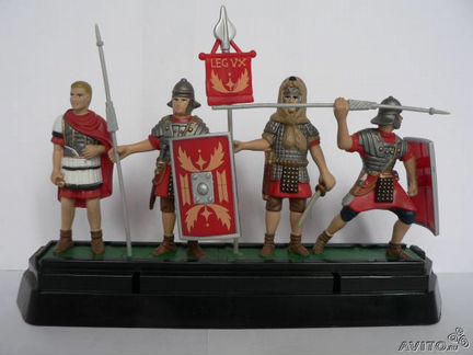 Blue Box Солдатики (металл) Римляне - 4 шт