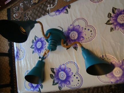 Люстра трех рожковая