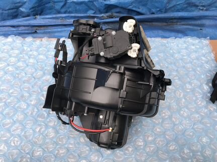 Моторчик печки для бмв 550 Xi 11-16