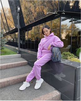 Спортивный костюм с капюшоном