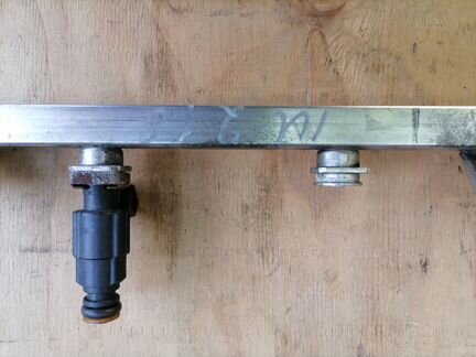 Форсунка топливная Шкода VAG 1.8Т AUM