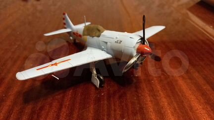 Модель советского истребителя Ла-11. 1/48